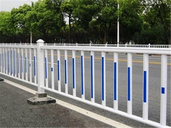 公路护栏